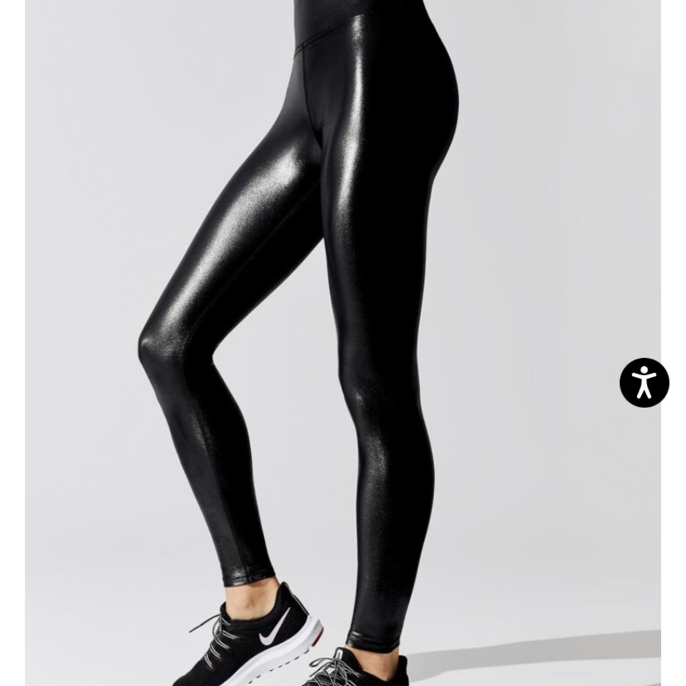 Carbon38 hi shine takara 7/8 legging. Size xs